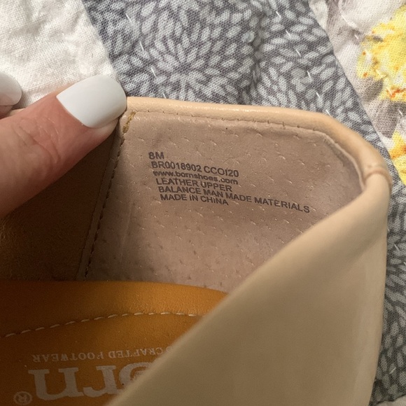 Born Women's Anah Bow  Ballet Flats in Natural Size 8 - Picture 5 of 5